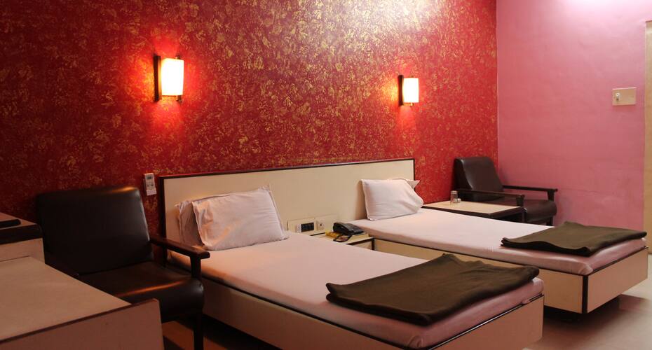Metropole Hotel, Ahmedabad 5